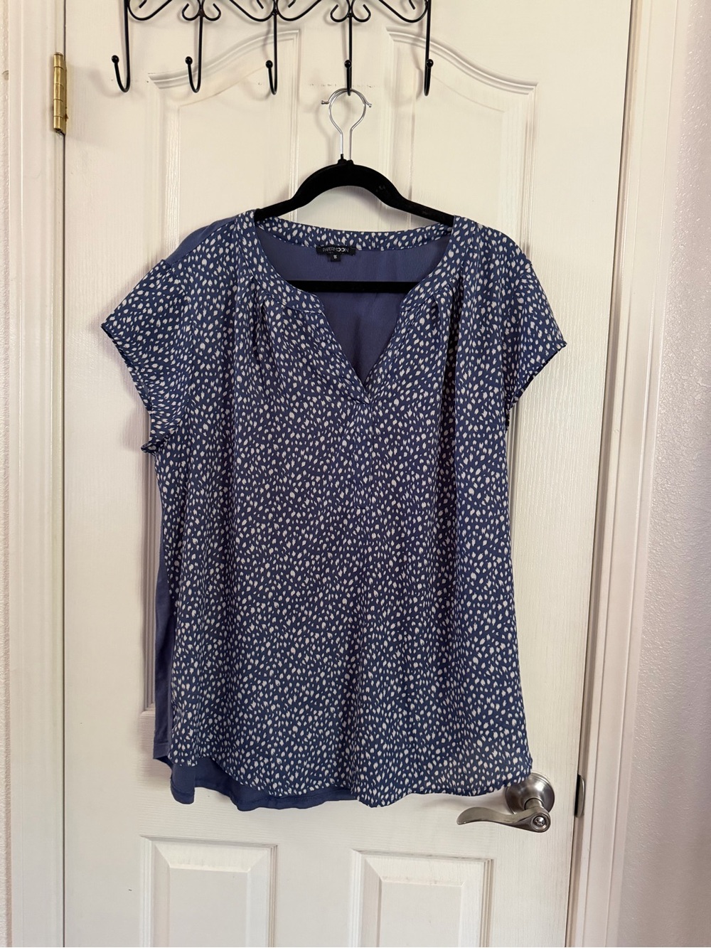 Papermoon Blue Printed V-Neck Cap Sleeve Blouse